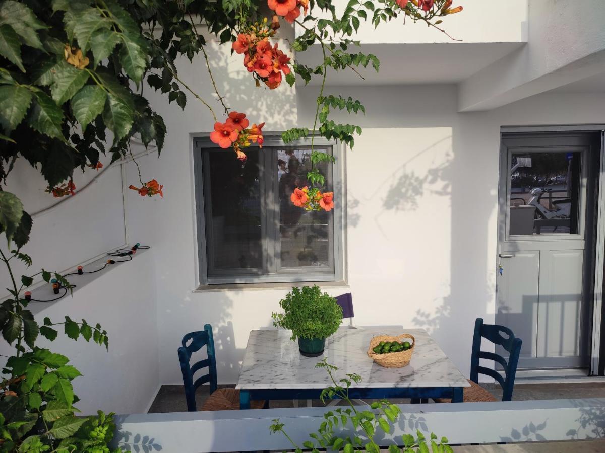 Charming Cozy Suites Naxos City Bagian luar foto